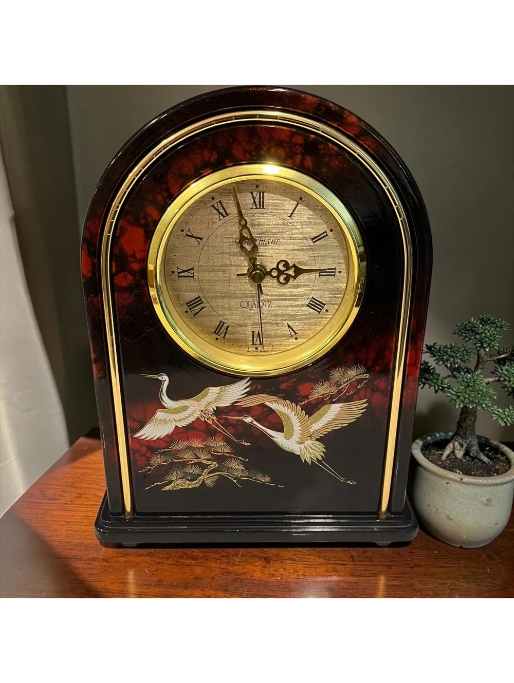 Vintage Charmant Quartz Clock Japan Flying Cranes Gold Lacquer Style